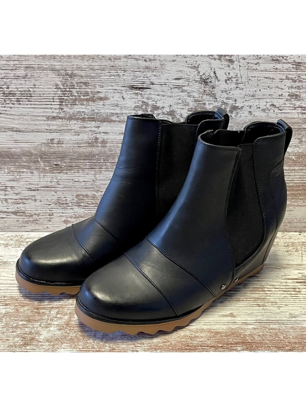 Wedge booties